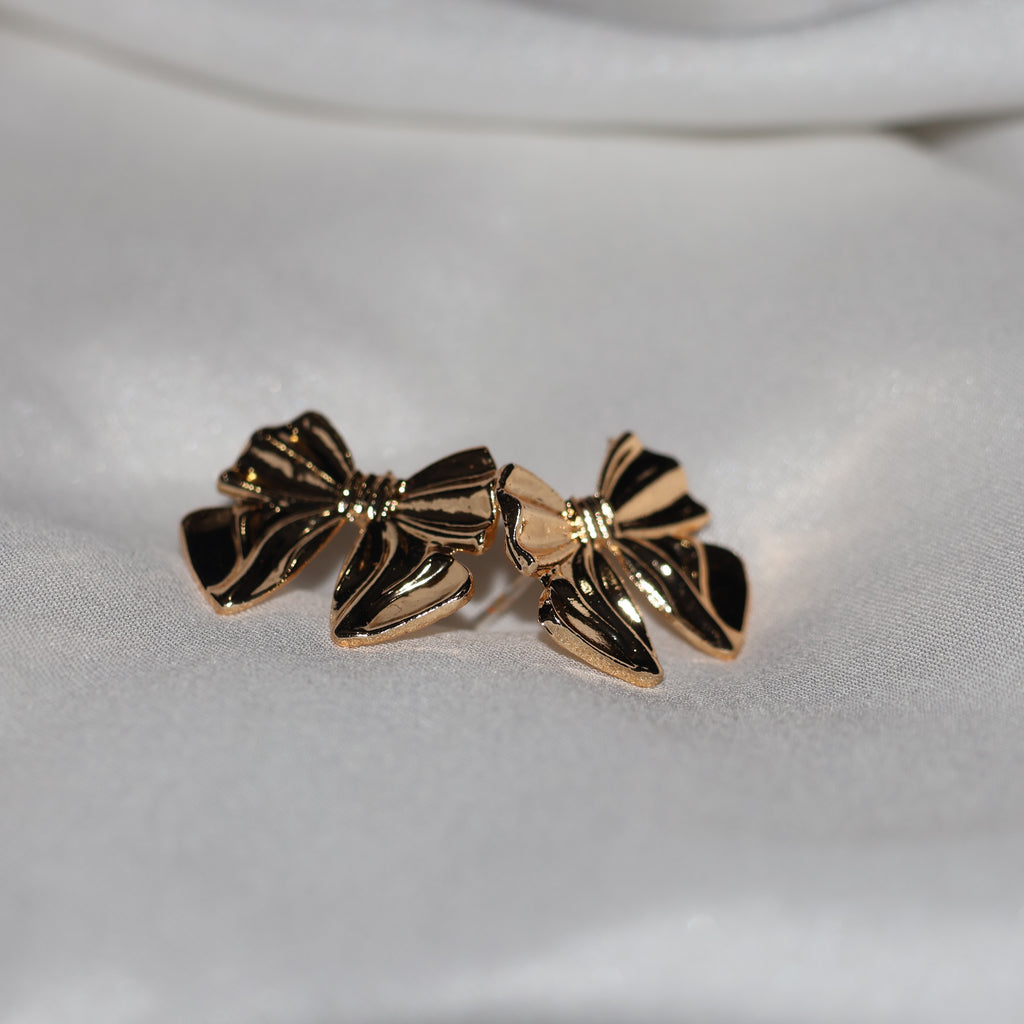 Golden Ginkgo Blossoms Stud Earrings (Anti-Tarnish Alloy)